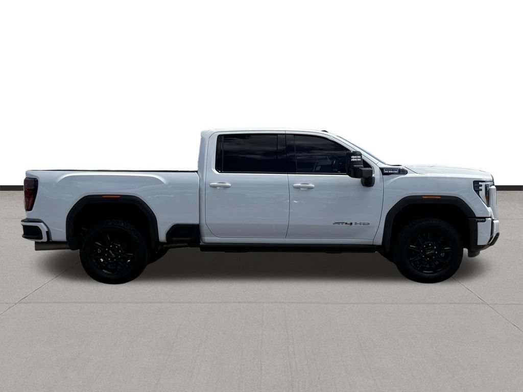 Used 2024 GMC Sierra 2500 AT4 w/ AT4 Premium Plus Package AWD/4WD image 4