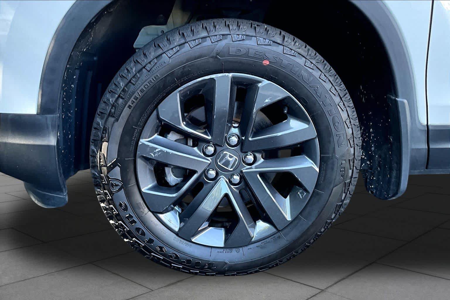 Used 2023 Honda Ridgeline Sport image 11
