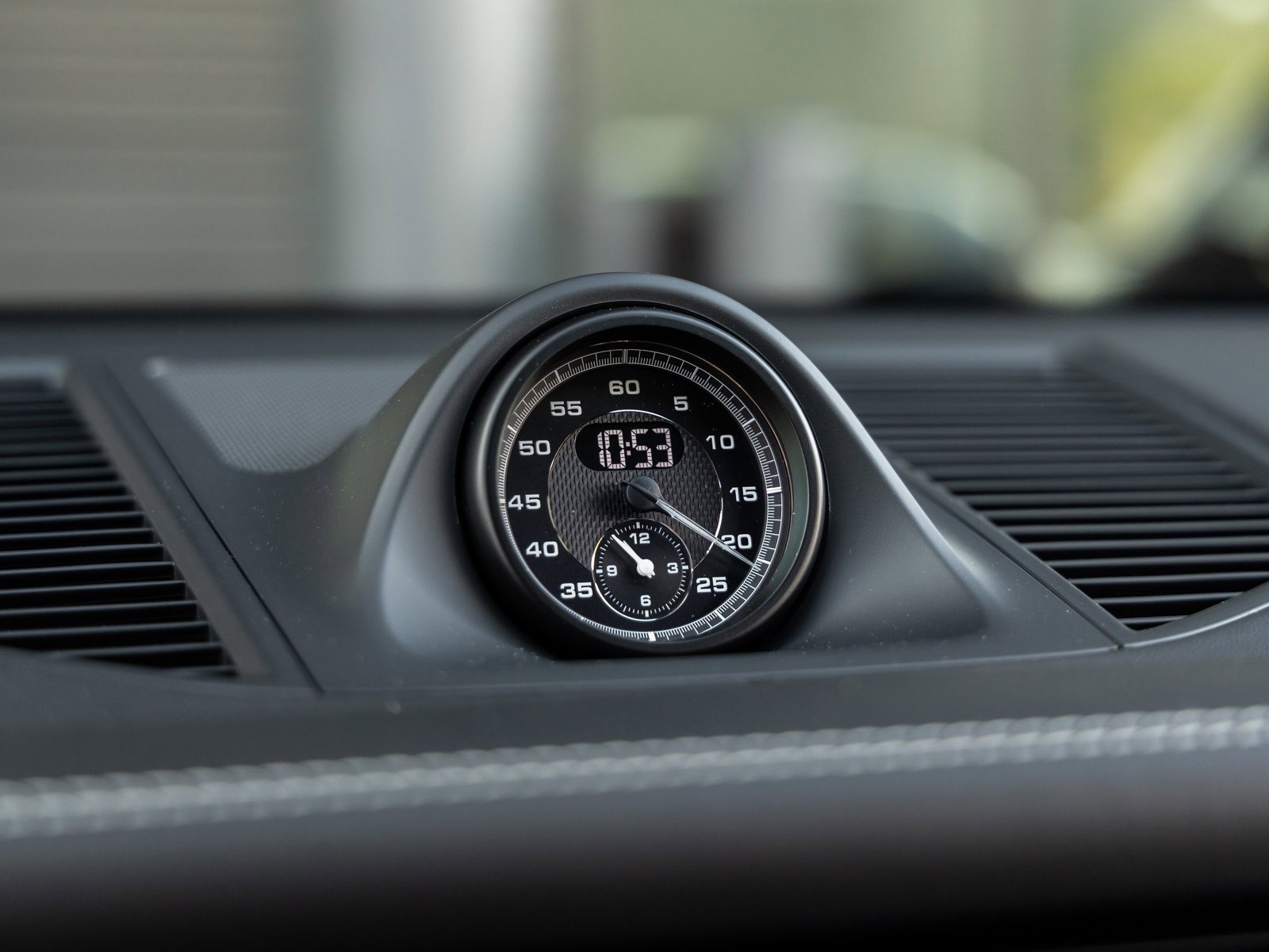 New 2026 Porsche Macan GTS image 33