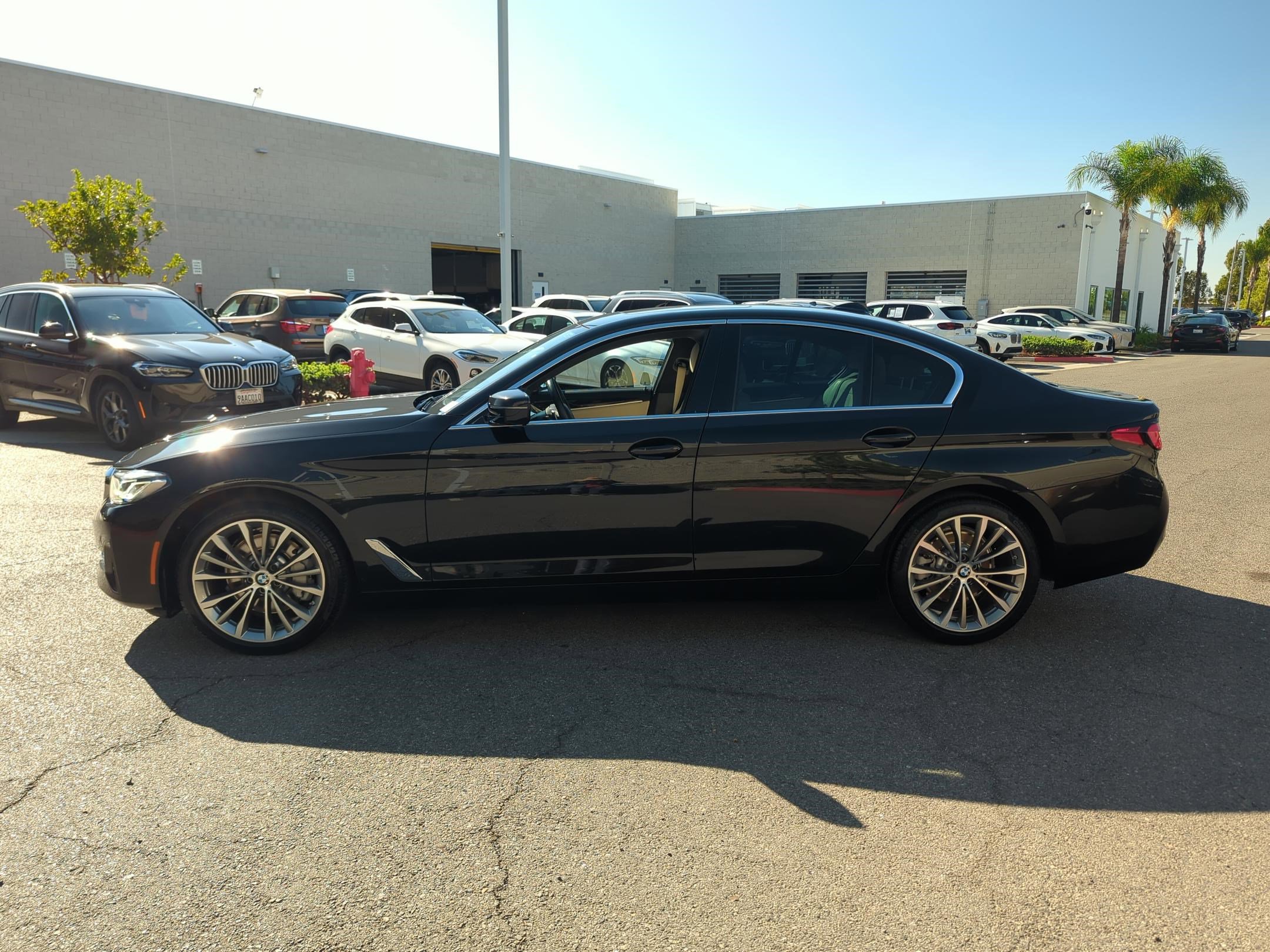 Used 2023 BMW 530i w/ Premium Package image 7