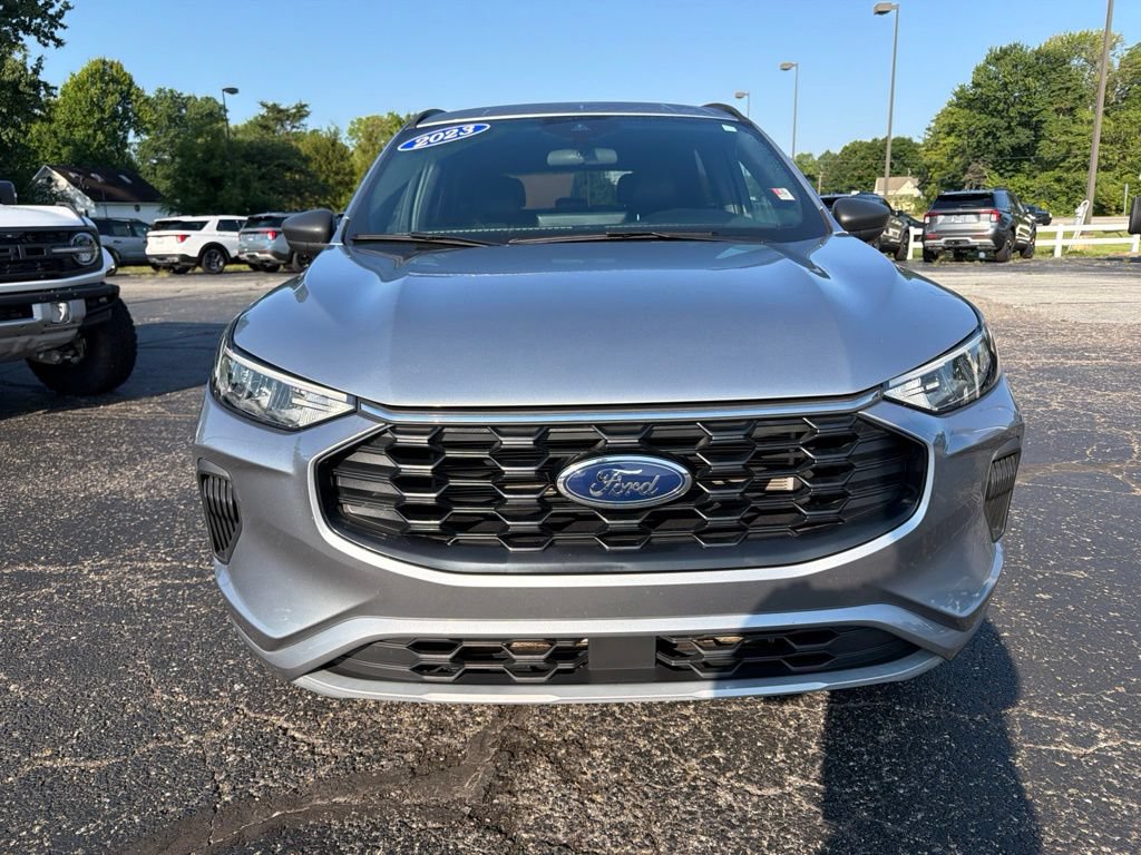 Used 2023 Ford Escape ST-Line w/ Tech Pack #1 FWD image 11