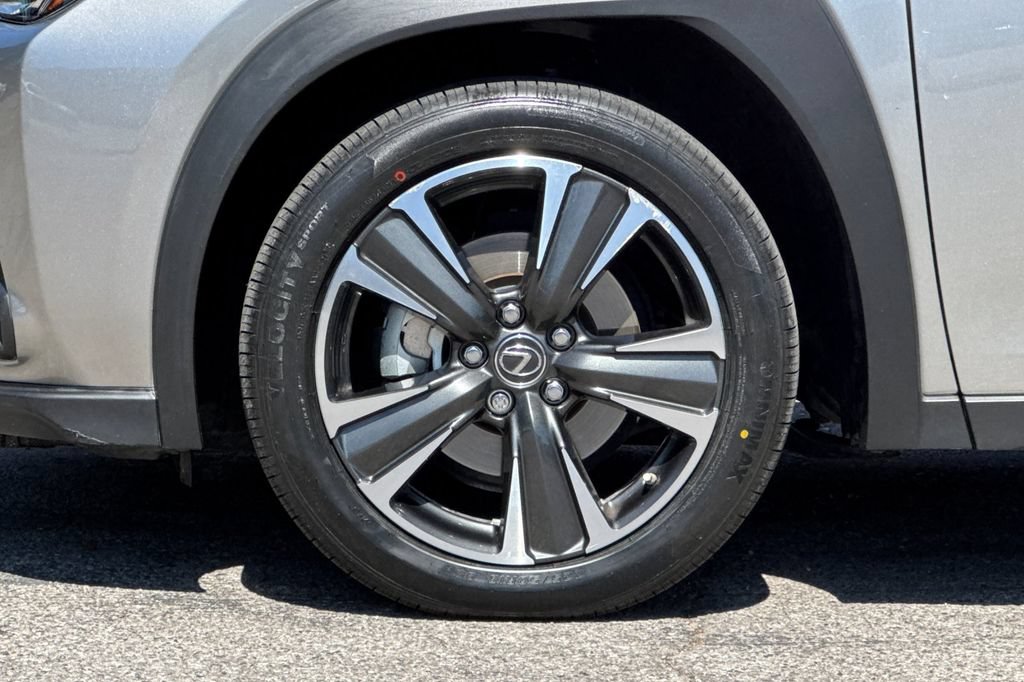 Used 2019 Lexus UX 200 w/ Premium Package FWD image 26