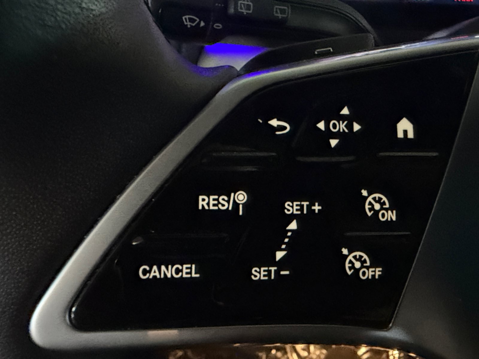 Certified 2025 Mercedes-Benz GLB 250 image 25