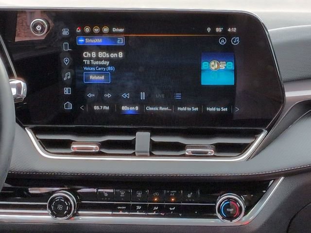 Used 2025 Chevrolet Equinox LT FWD image 18