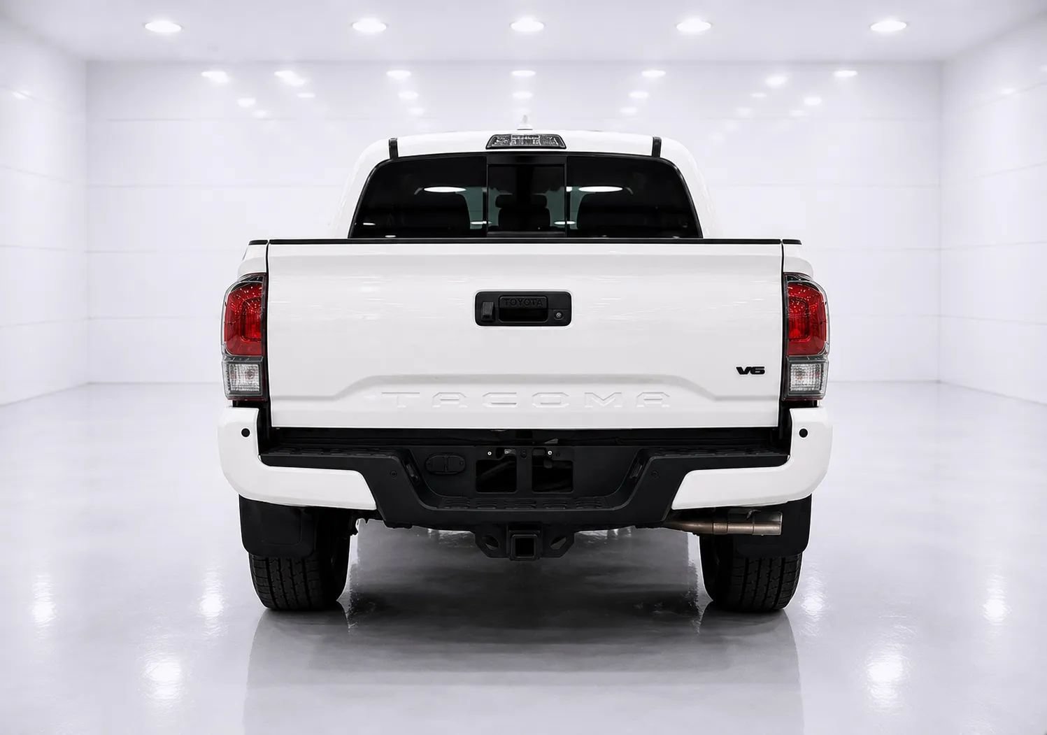 Used 2022 Toyota Tacoma TRD Sport w/ Technology Package AWD/4WD image 4
