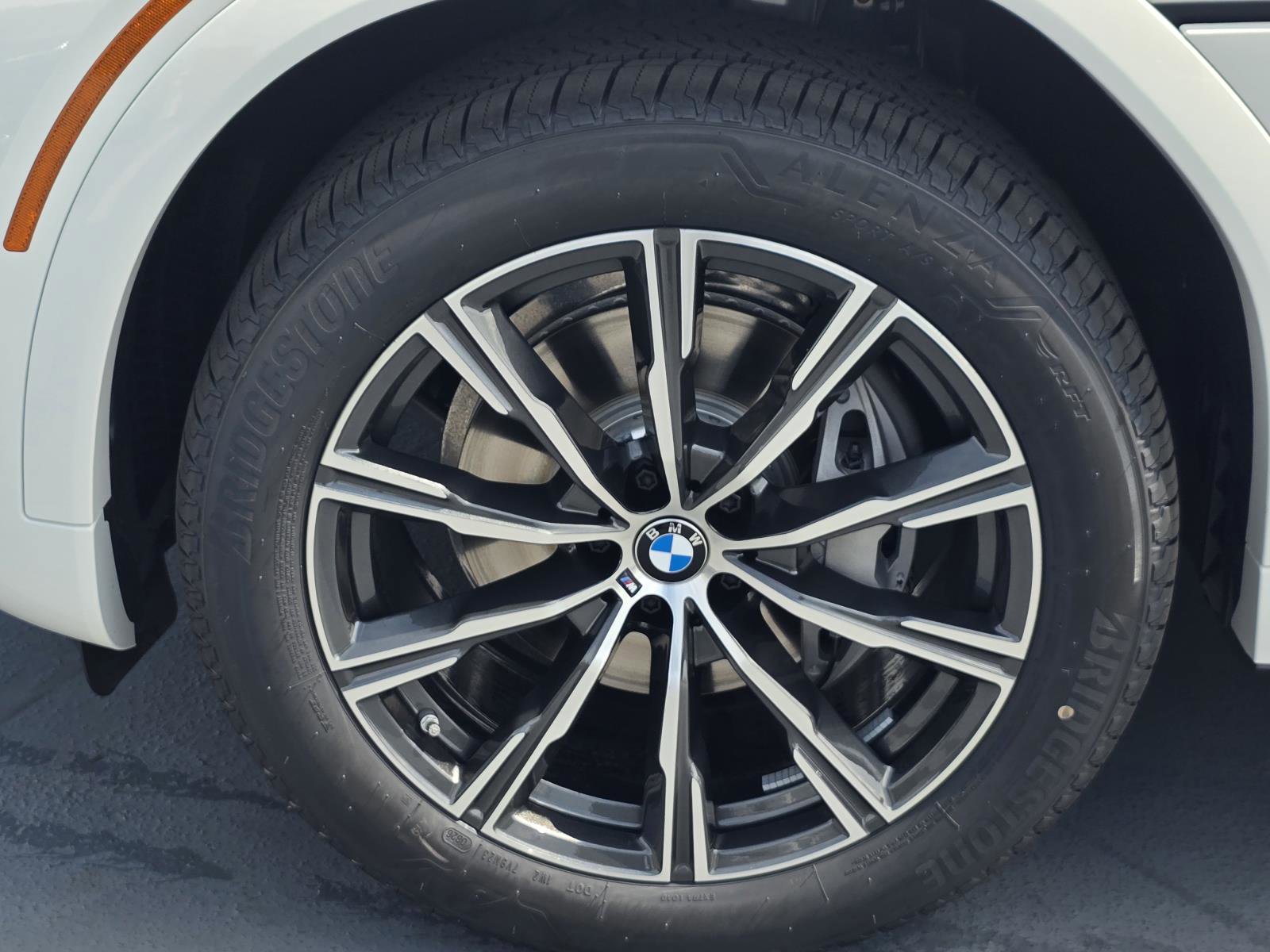 New 2027 BMW X6 xDrive40i AWD/4WD image 9