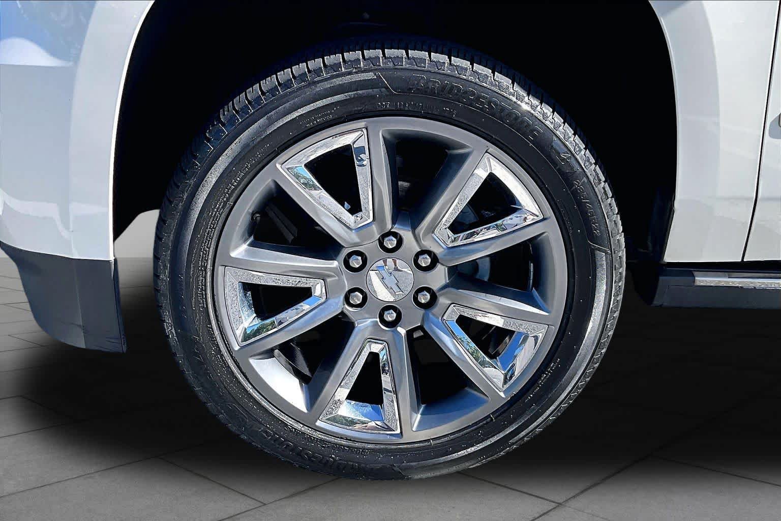 Used 2015 Chevrolet Tahoe LTZ AWD/4WD image 10