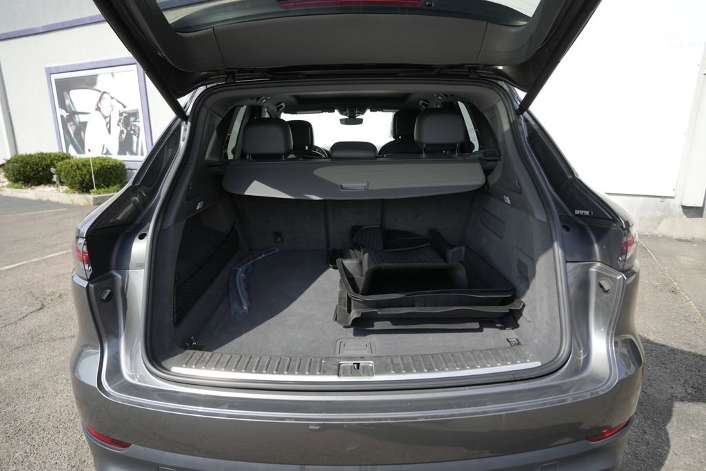 Used 2019 Porsche Cayenne S image 15