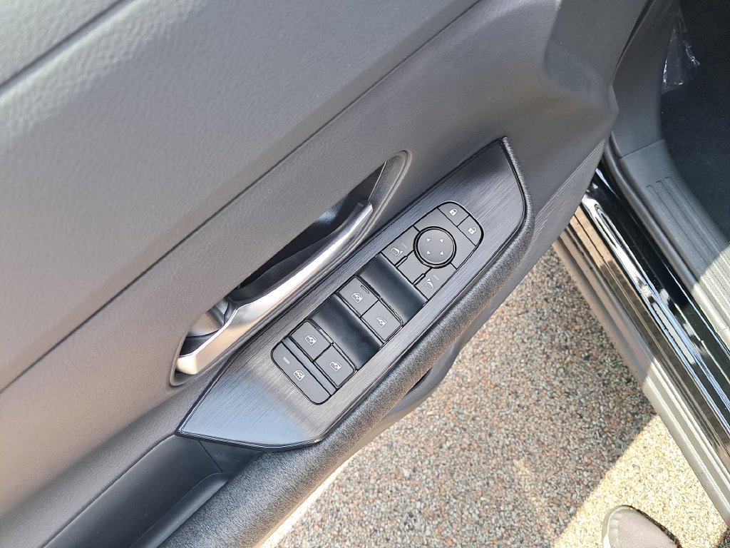 New 2026 Nissan Kicks SV w/ SV Premium Package AWD/4WD image 12