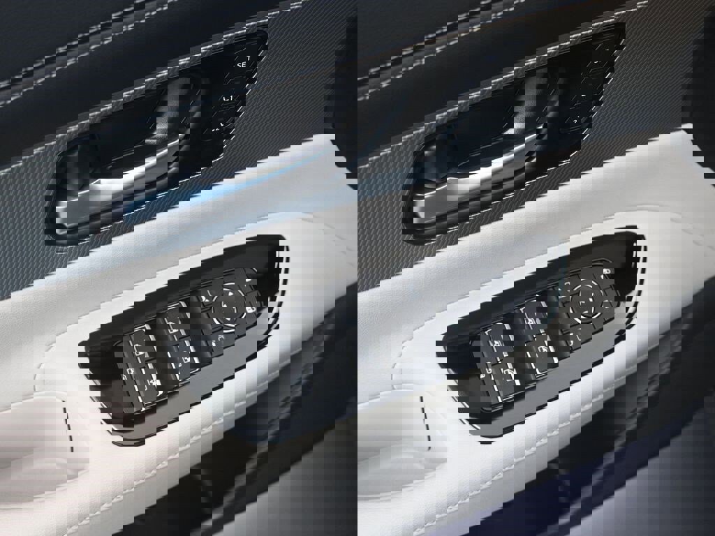 New 2025 Nissan Murano SL image 11