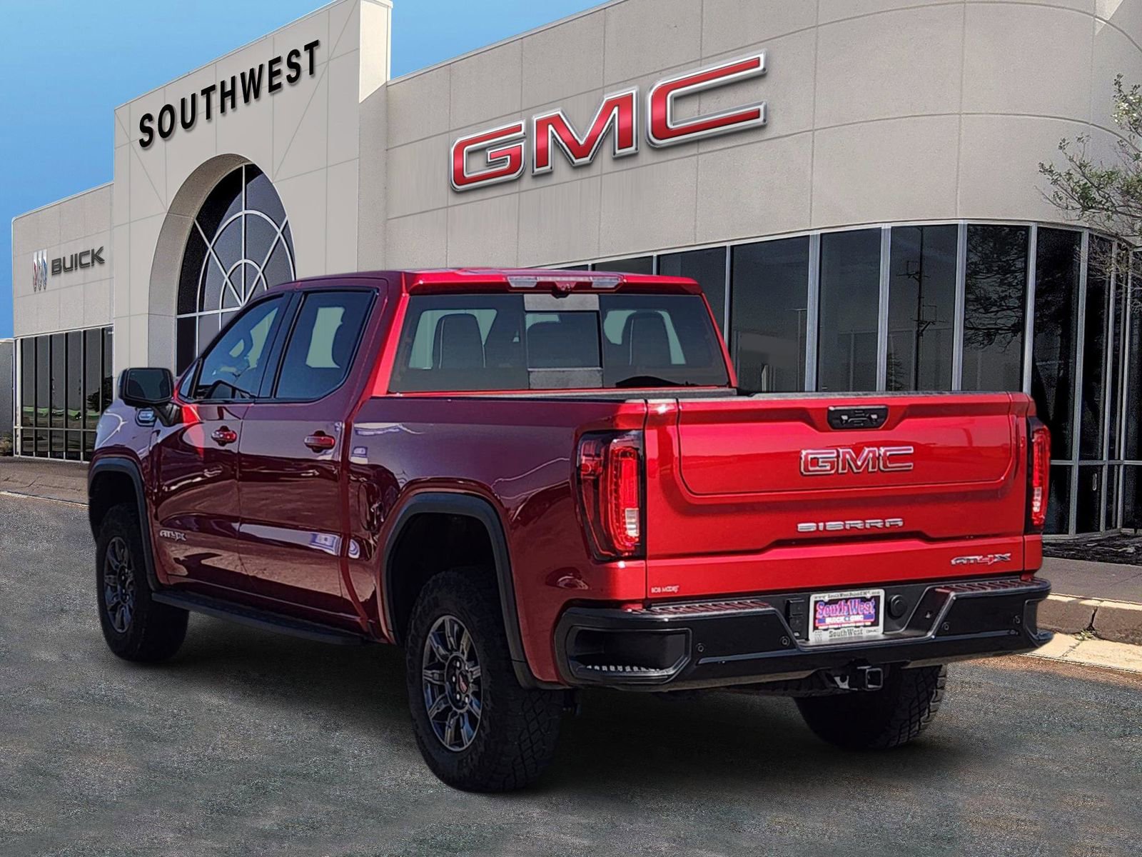 Used 2024 GMC Sierra 1500 AT4X AWD/4WD image 4