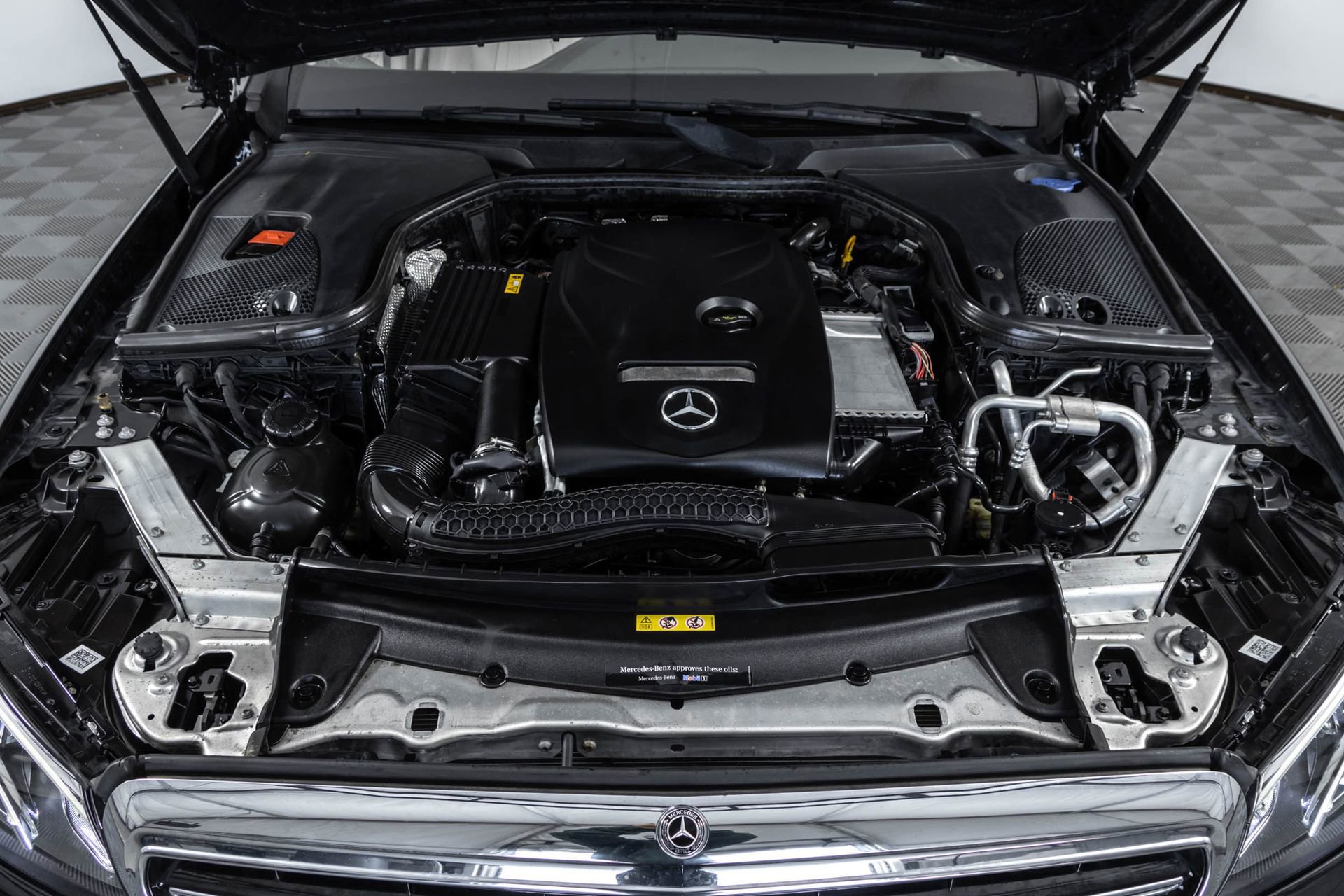 Used 2019 Mercedes-Benz E 300 4MATIC w/ Premium 1 Package image 49