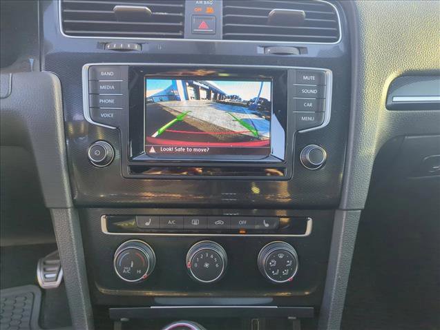 Used 2015 Volkswagen GTI SE image 11