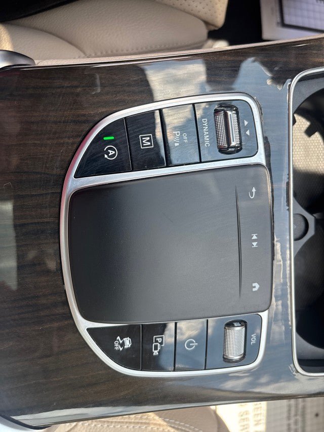 Used 2021 Mercedes-Benz GLC 300 4MATIC image 26