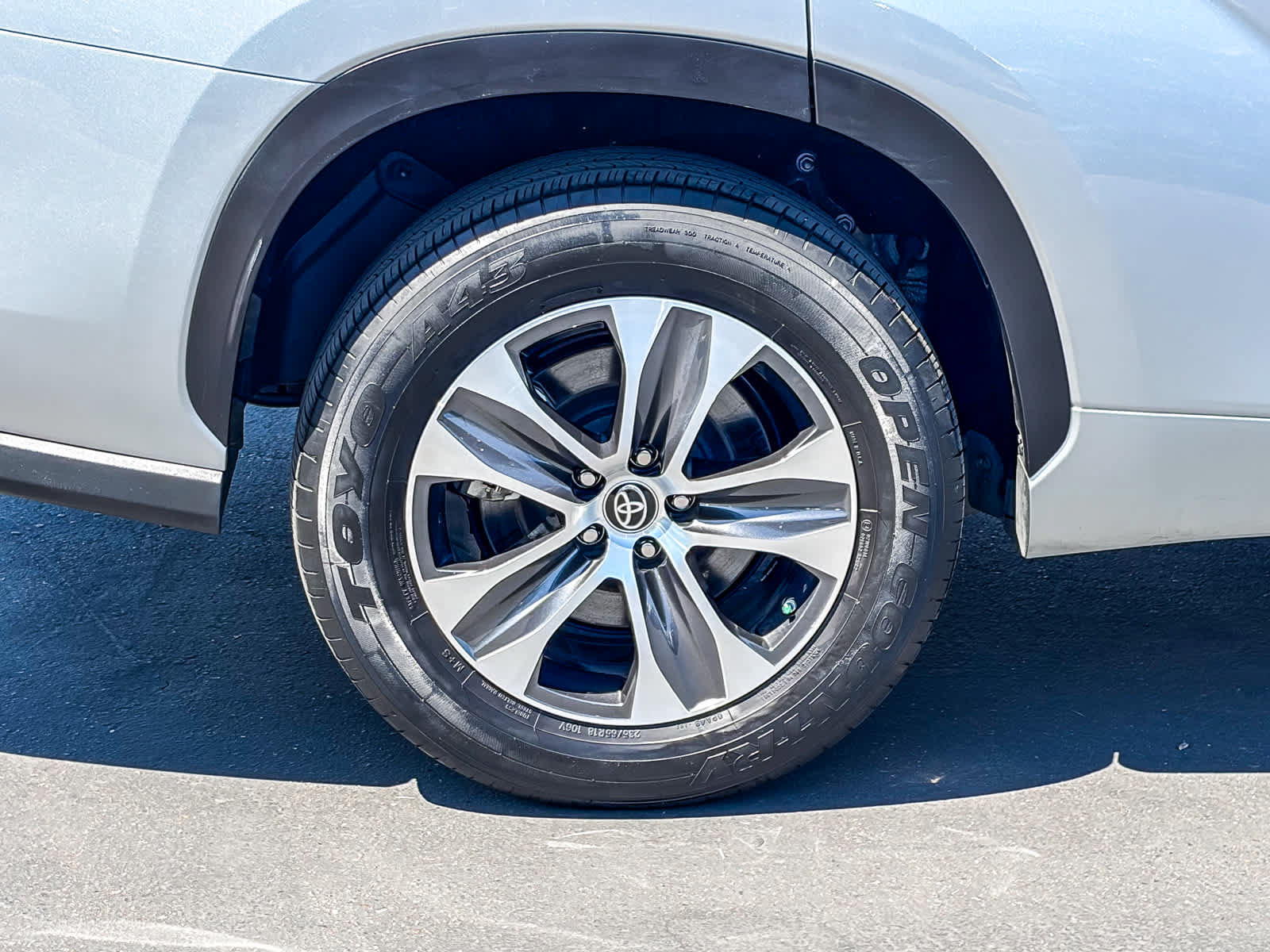 Used 2023 Toyota Highlander XLE FWD image 10