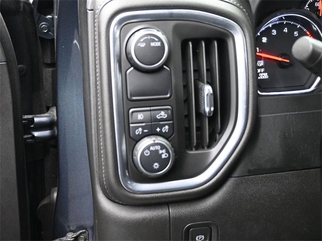 Used 2022 Chevrolet Silverado 1500 RST image 16