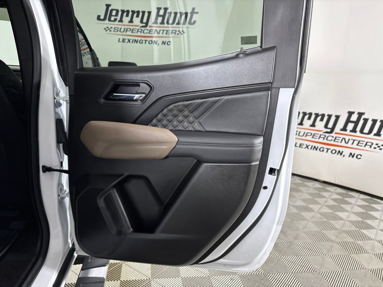 Used 2026 GMC Canyon Denali AWD/4WD image 28