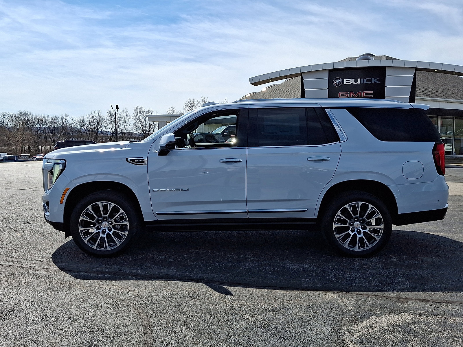 New 2026 GMC Yukon Denali w/ Denali Reserve Package image 5