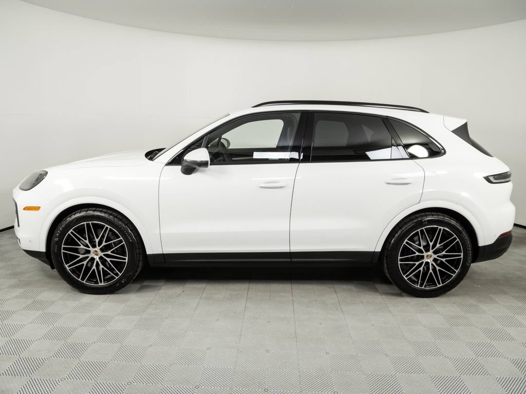 Certified 2026 Porsche Cayenne AWD/4WD image 2