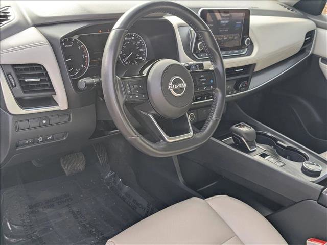 Used 2023 Nissan Rogue SV w/ SV Premium B Package image 9