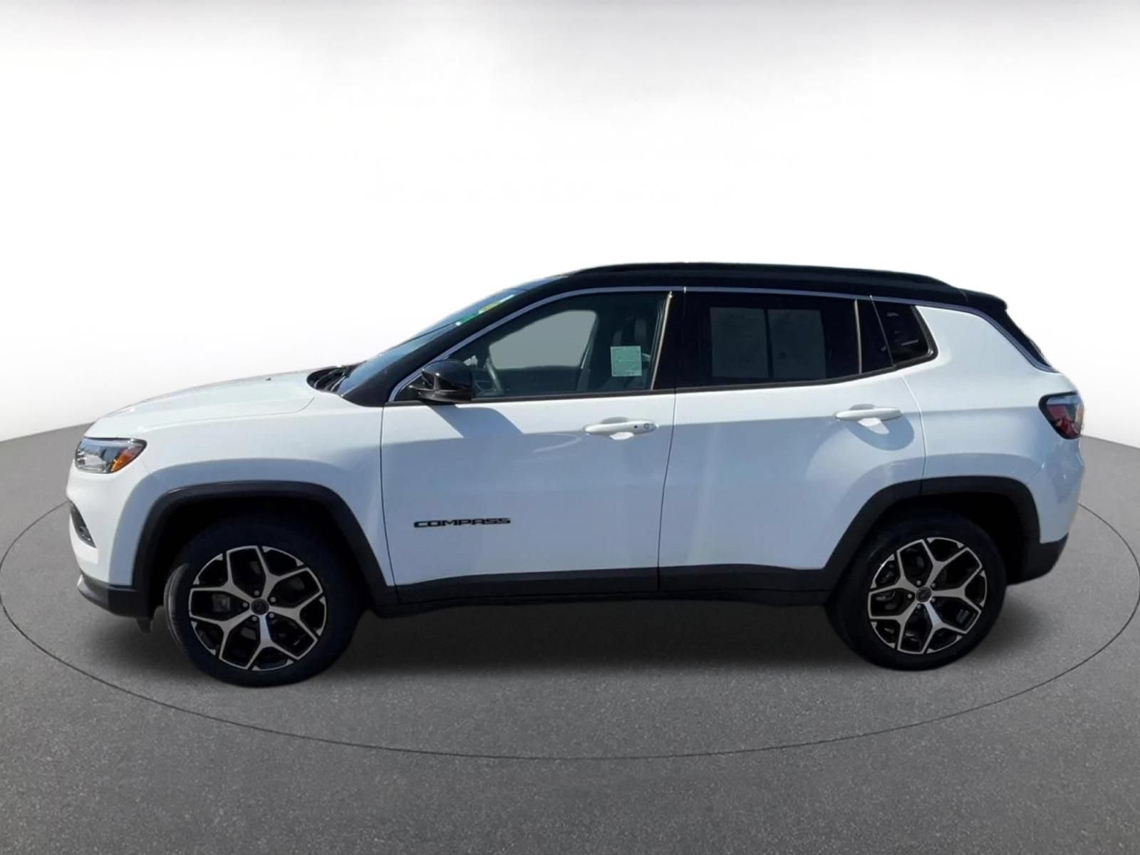 Used 2025 Jeep Compass Limited AWD/4WD image 8