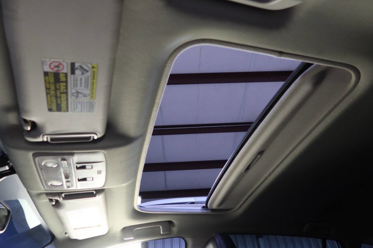 Used 2014 Toyota RAV4 Limited image 24