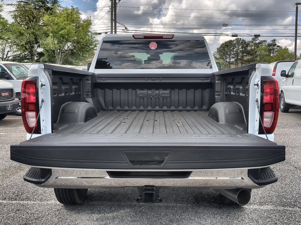 New 2026 GMC Sierra 2500 SLE w/ SLE Value Package; AWD/4WD image 25
