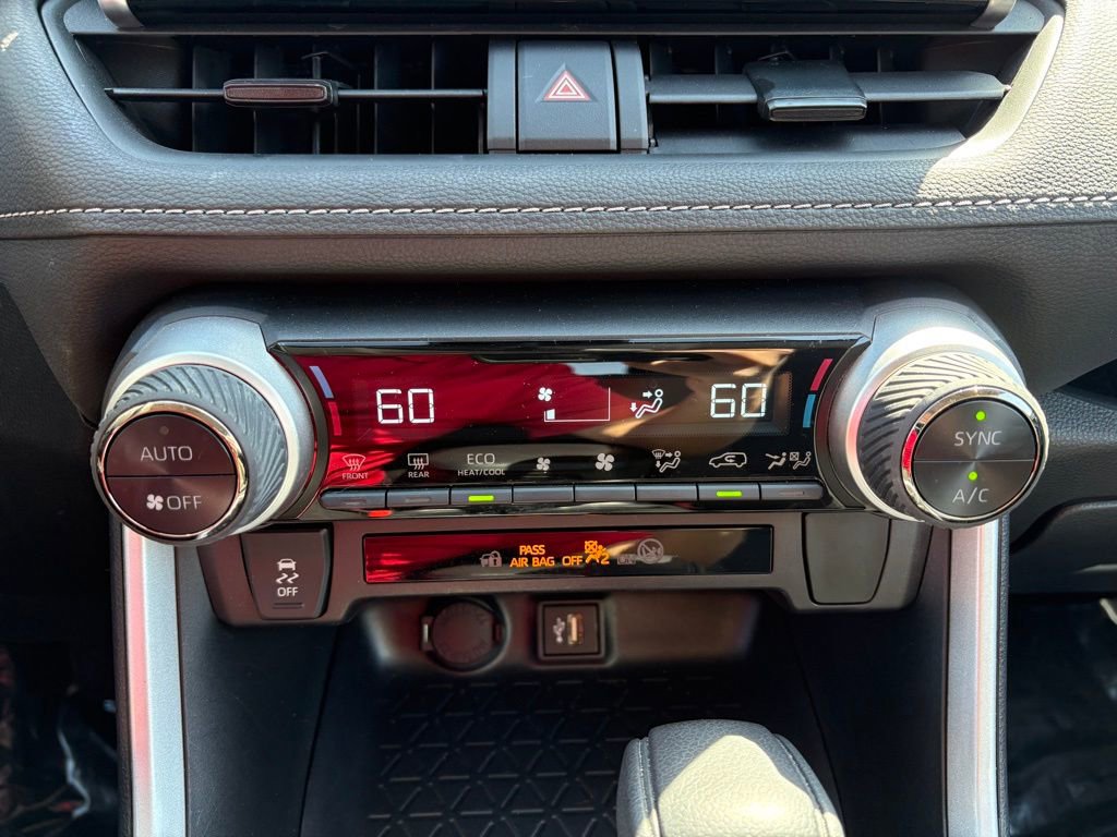 Certified 2025 Toyota RAV4 LE AWD/4WD image 25