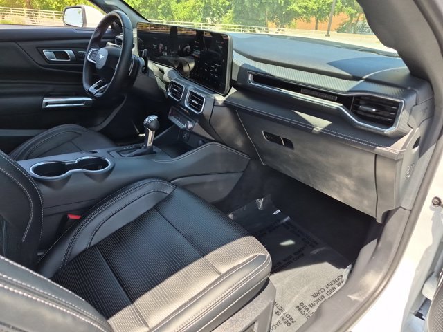 Used 2025 Ford Mustang GT Premium RWD image 26