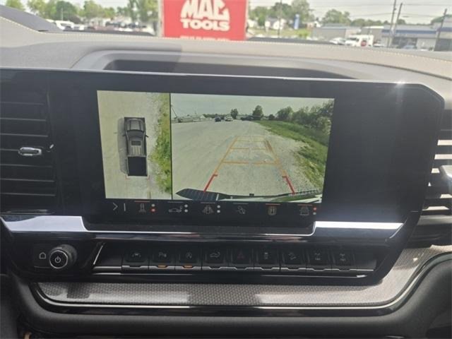 Used 2024 Chevrolet Silverado 1500 ZR2 image 29