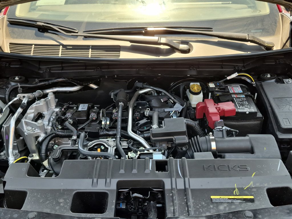 New 2026 Nissan Kicks SR FWD image 32
