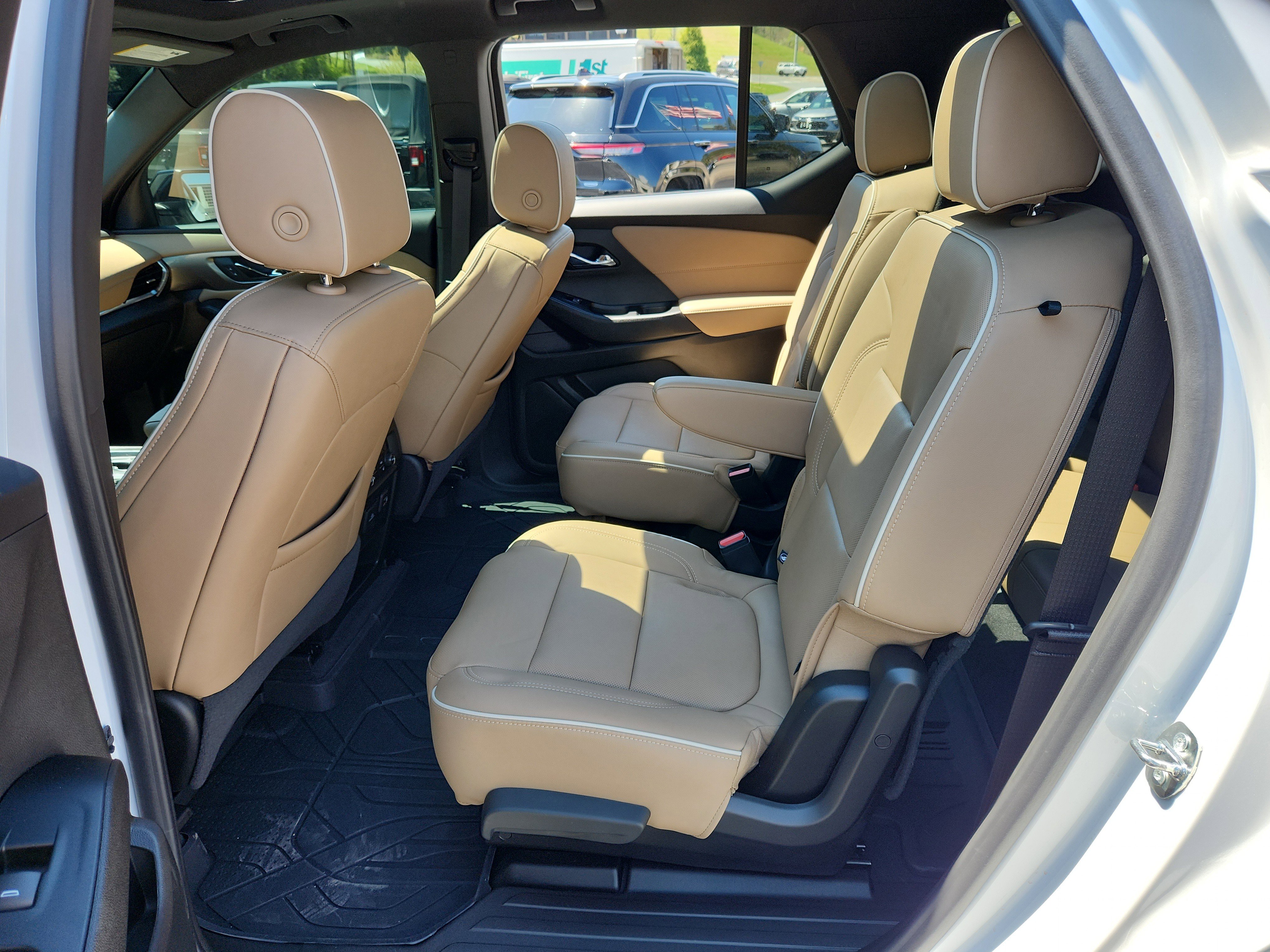 Used 2023 Chevrolet Traverse Premier w/ LPO, Floor Liner Package image 47