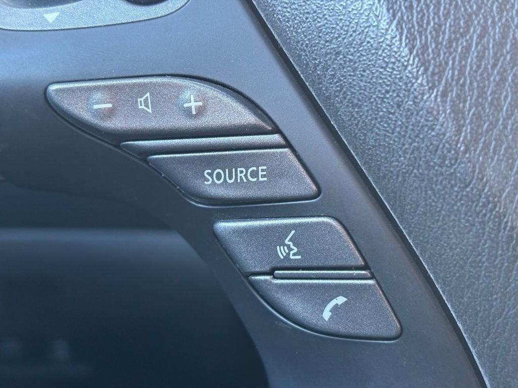 Used 2018 Nissan Pathfinder Platinum image 27