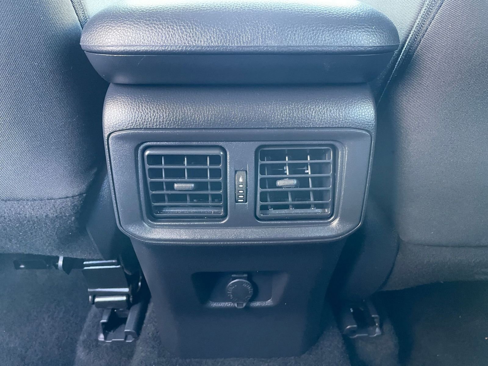 Used 2025 Toyota RAV4 LE image 24