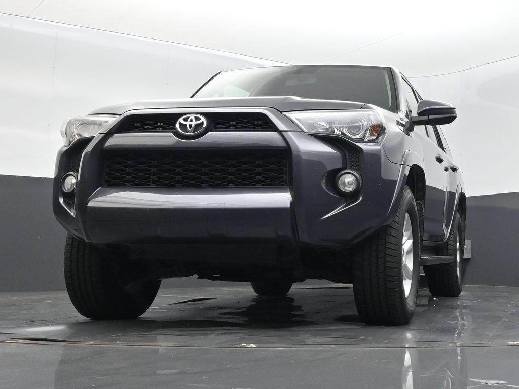 Used 2014 Toyota 4Runner SR5 AWD/4WD image 11