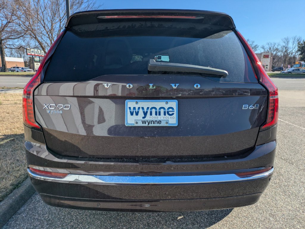 New 2025 Volvo XC90 B6 Core w/ Climate Package AWD/4WD image 5