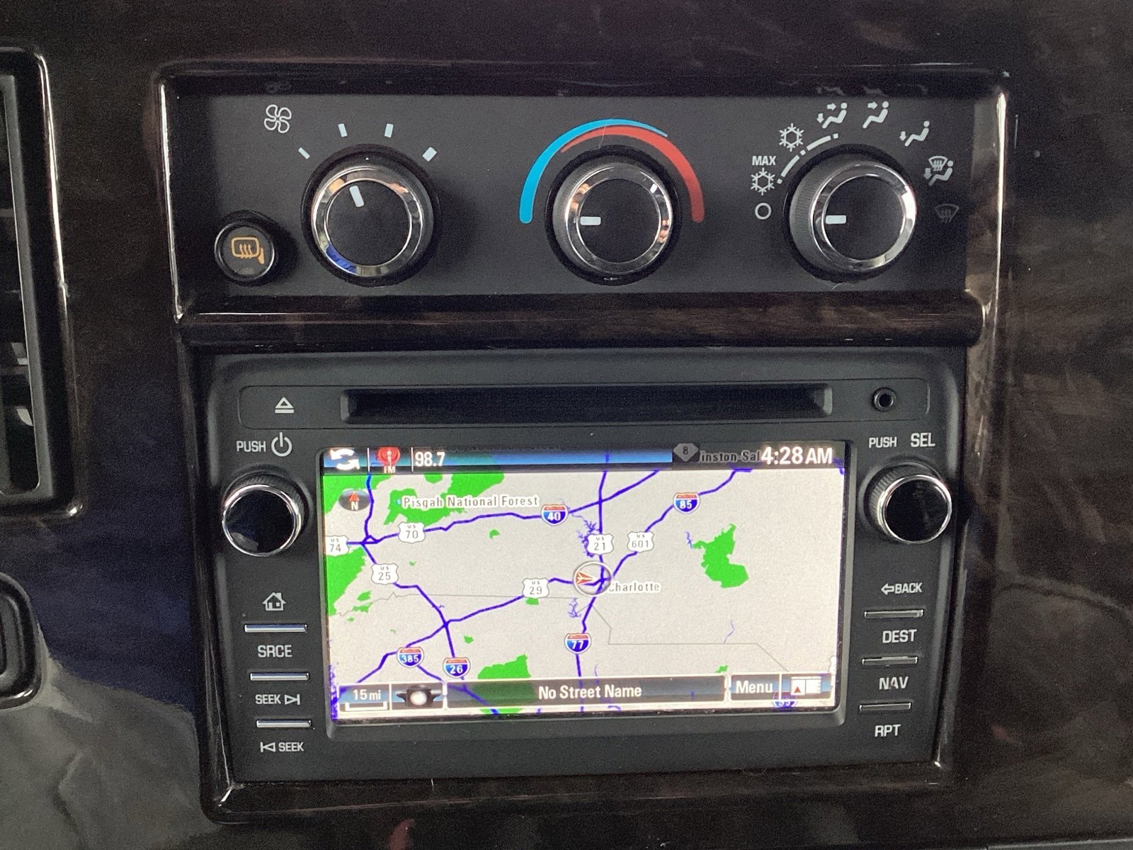 Used 2018 Chevrolet Express 2500 w/ Enhanced Convenience Package image 15