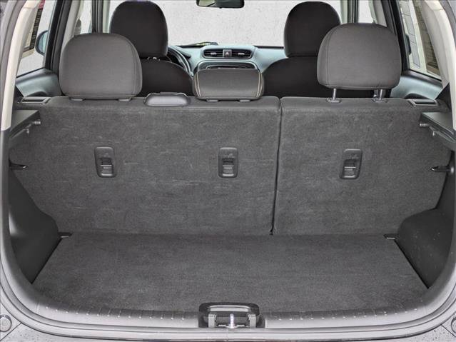 Used 2016 Kia Soul + image 3