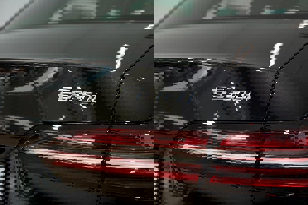 Used 2026 BMW 530i xDrive w/ Premium Package AWD/4WD image 10