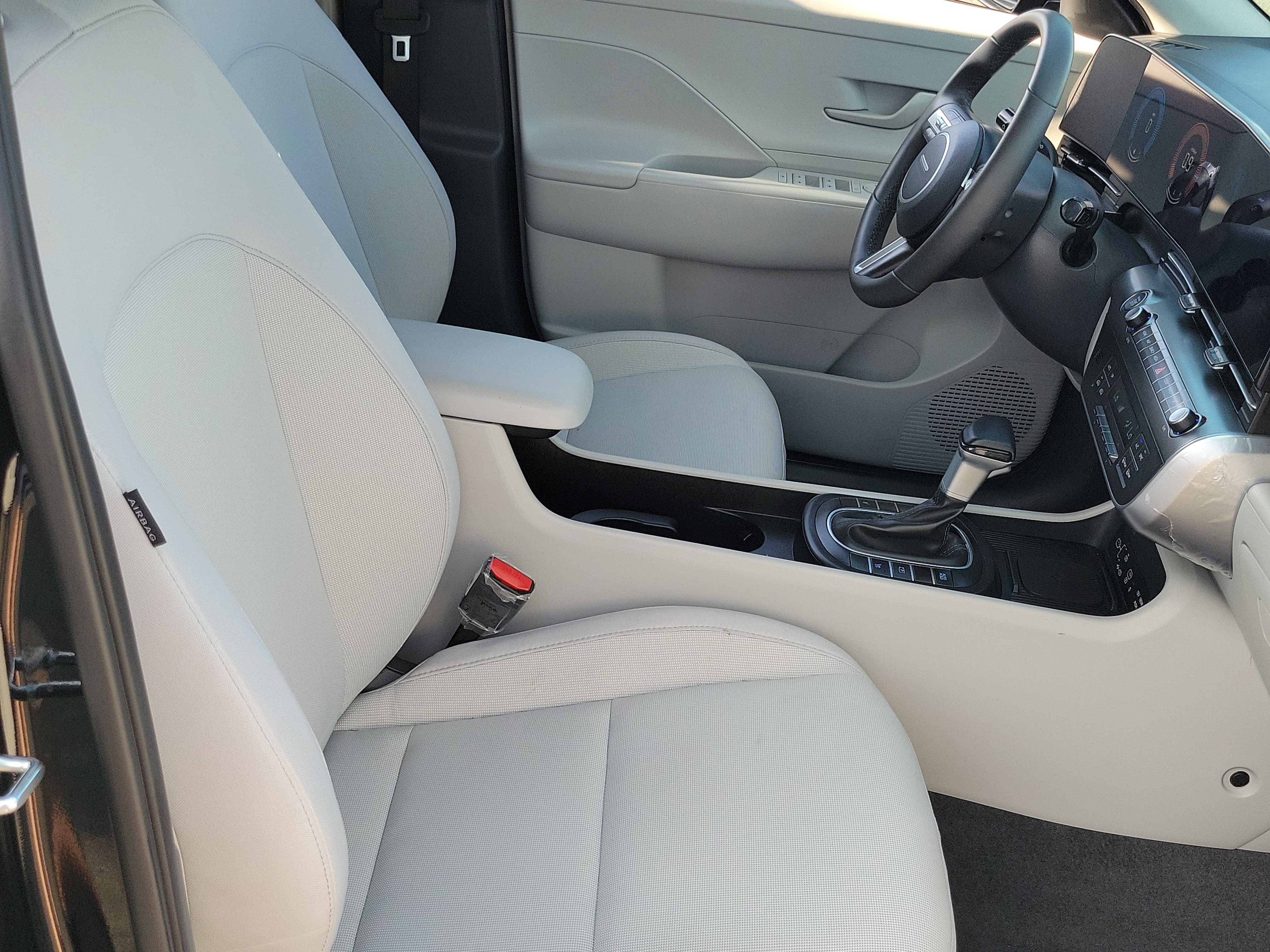 Used 2026 Hyundai Kona SEL Sport FWD image 19
