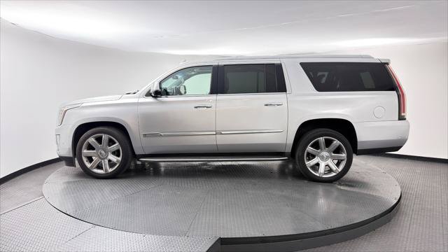 Used 2018 Cadillac Escalade ESV Luxury RWD image 3