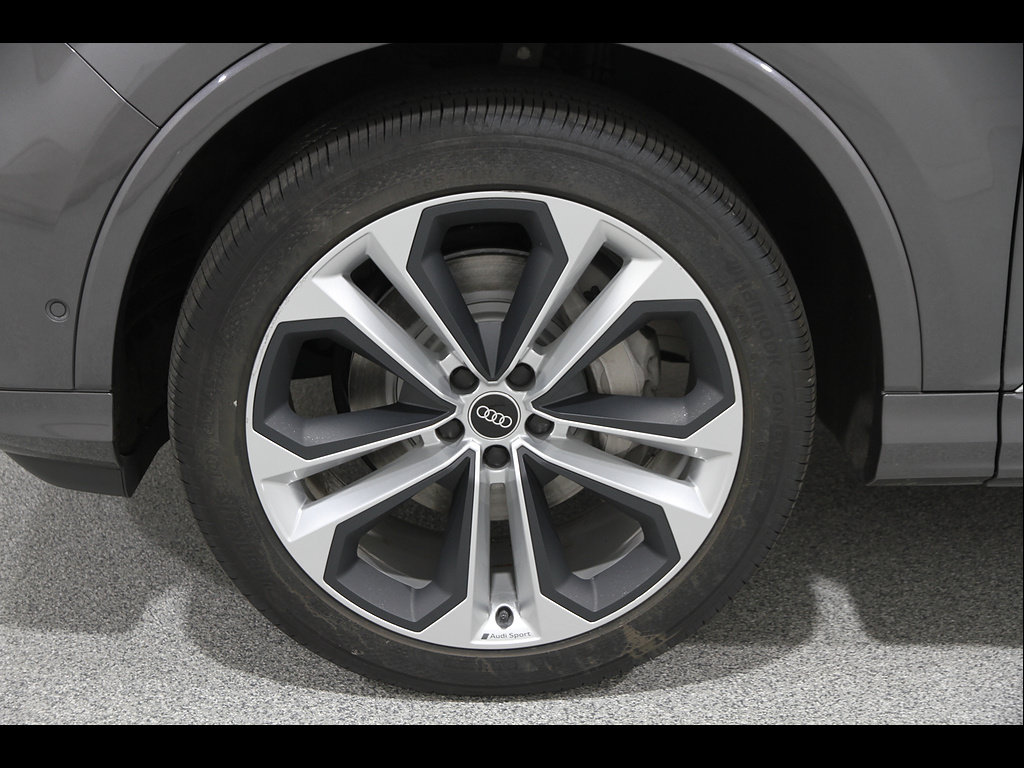 Used 2021 Audi Q7 3.0T Premium Plus AWD/4WD image 23