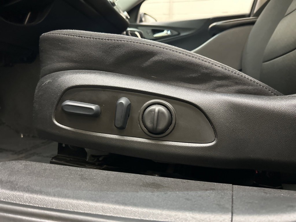 Used 2022 Chevrolet Malibu RS image 26