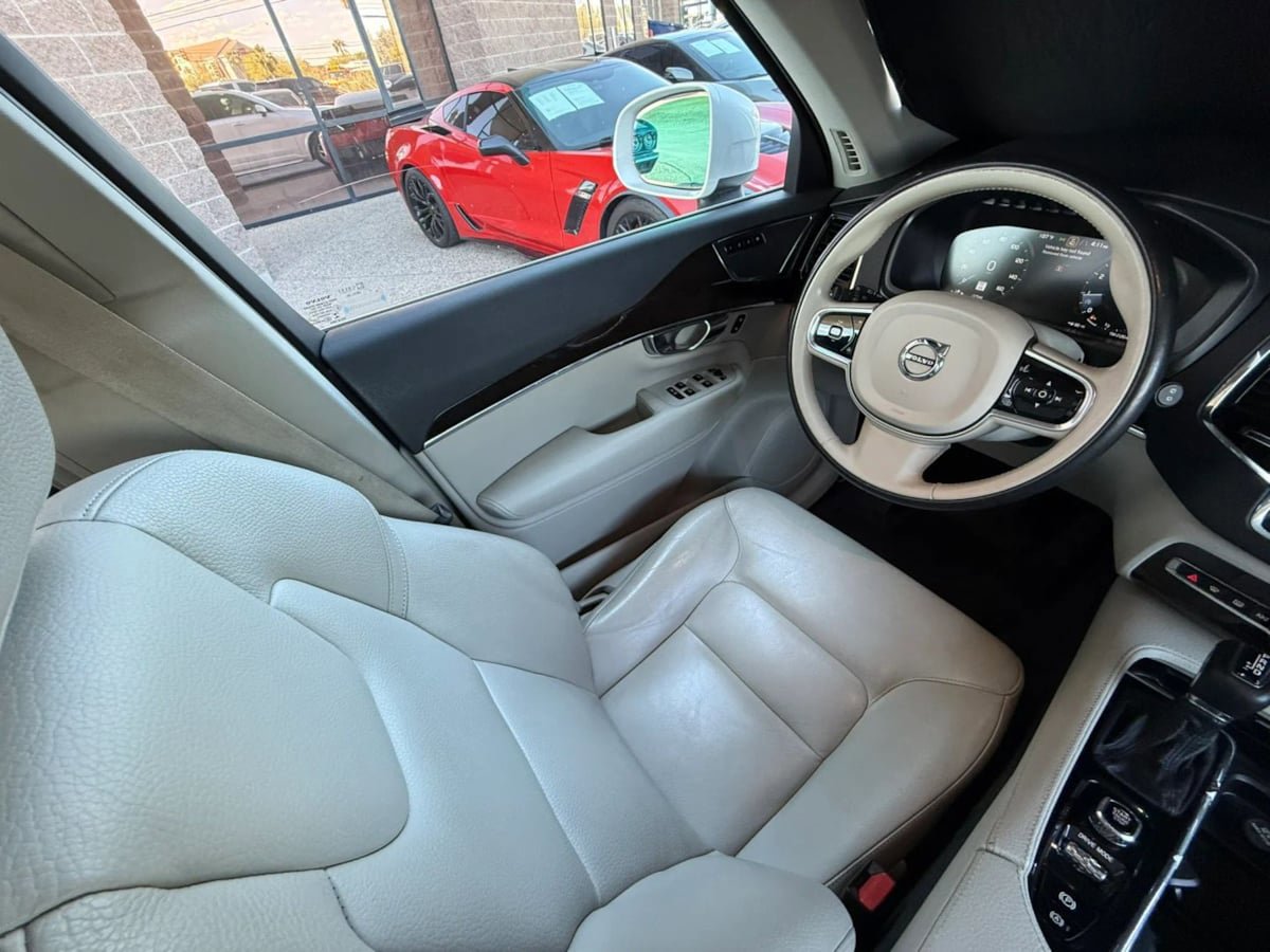 Used 2018 Volvo XC90 T6 Momentum w/ Convenience Package AWD/4WD image 49