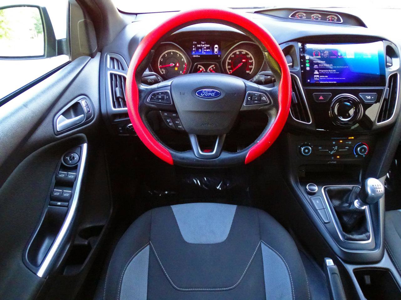 Used 2017 Ford Focus ST FWD image 26