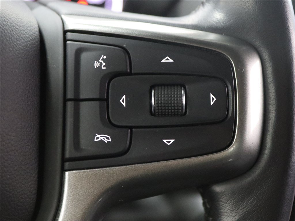 Used 2021 Chevrolet Silverado 1500 LT AWD/4WD image 40