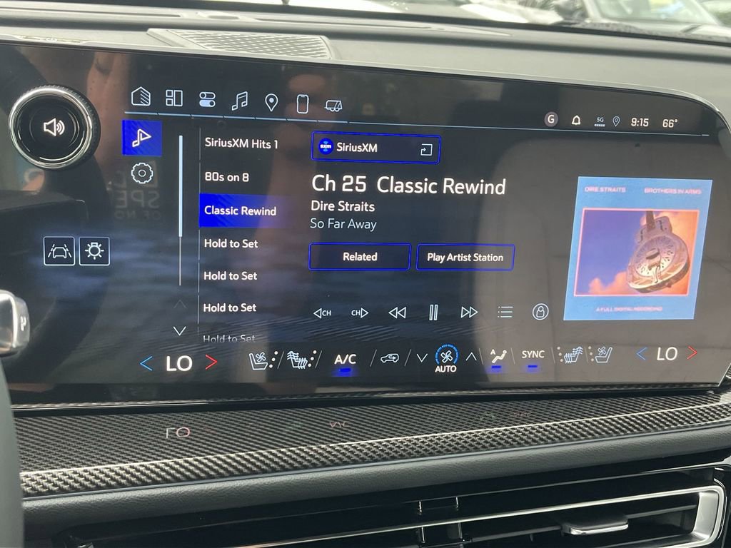 New 2025 Chevrolet Traverse High Country image 15