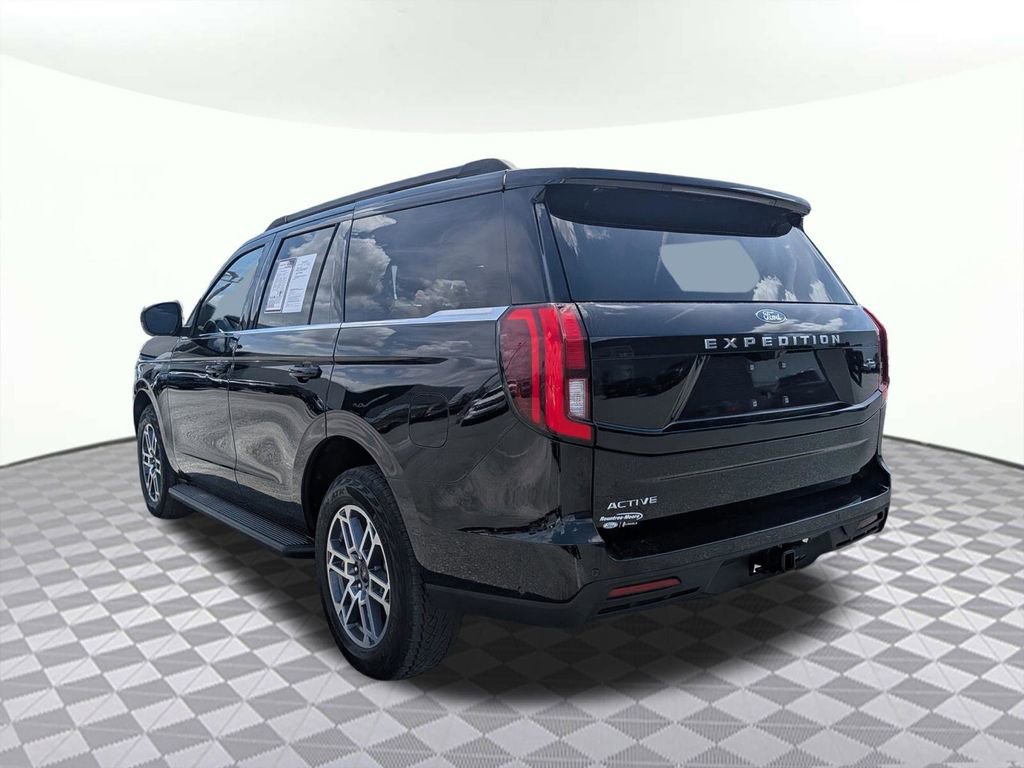 Used 2025 Ford Expedition Active image 5