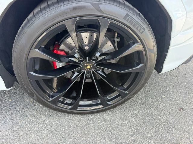 Used 2021 Lamborghini Urus AWD/4WD image 10