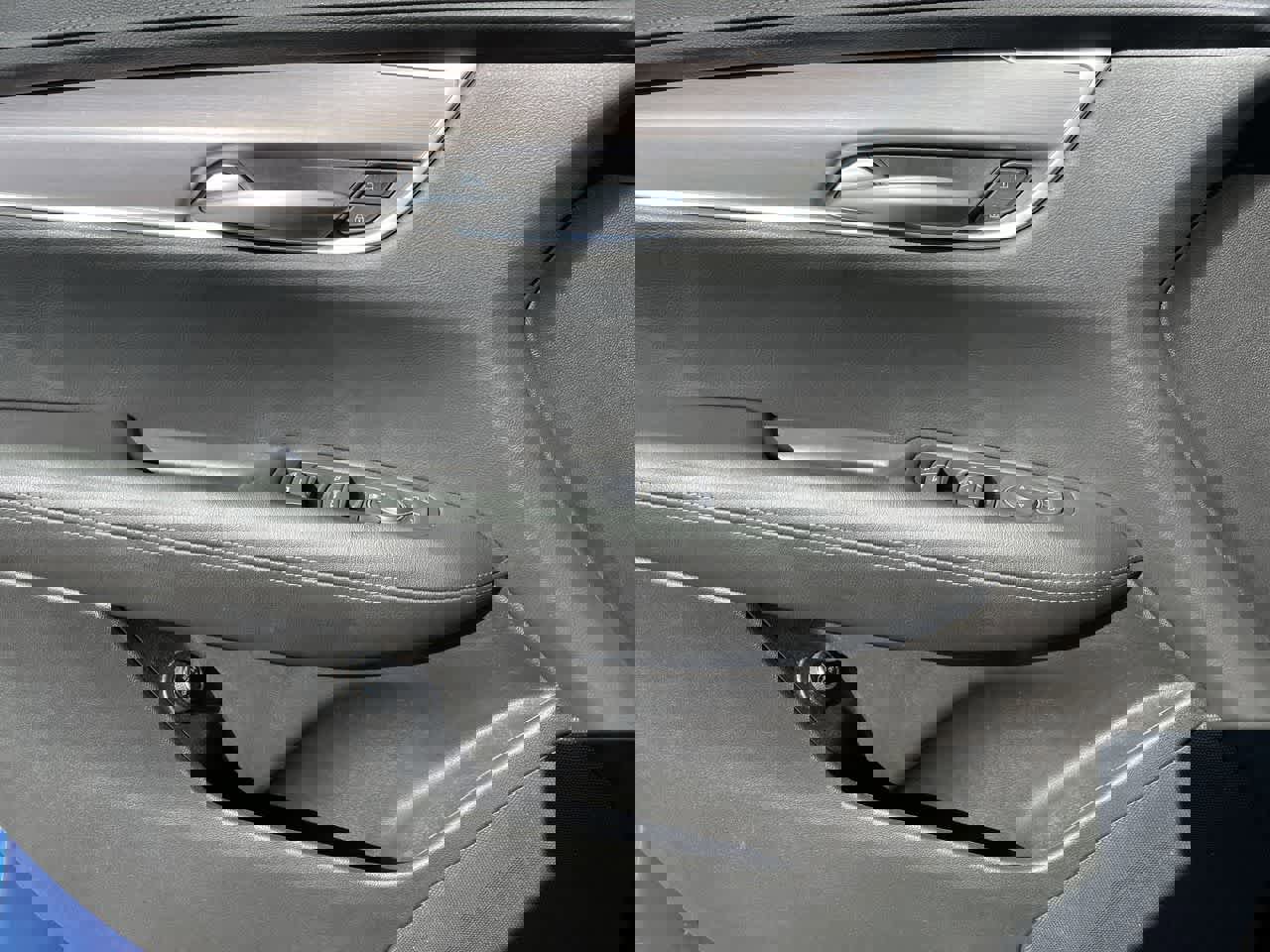 Certified 2024 Cadillac XT5 Luxury image 31